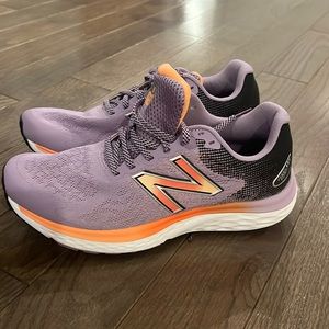 NWOT Women’s New Balance Fresh Foam Sneaker, Size 10